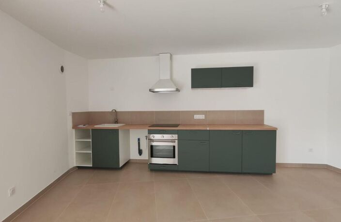 Appartement T3 entièrement rénové – 1er étage -  Roquemaure — photo 3