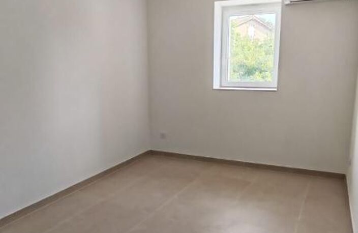 Appartement T3 entièrement rénové – 1er étage -  Roquemaure — photo 5