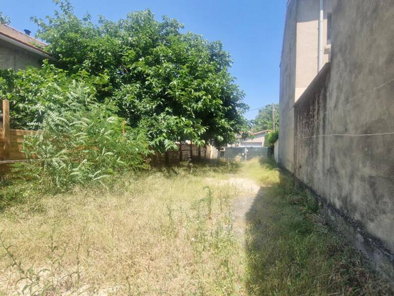 Terrain À Vendre à viabiliser, 720 m², Quartier des sources — photo 1