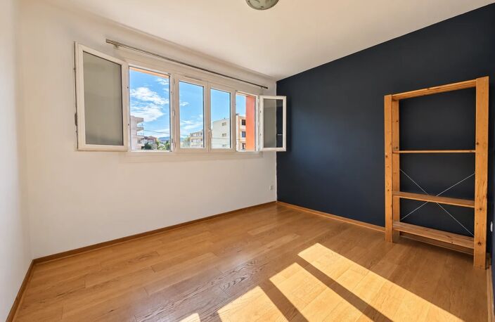 Marseille 8ème - Proche de la mer - Appartement 3/4 pièces de 74 — photo 5