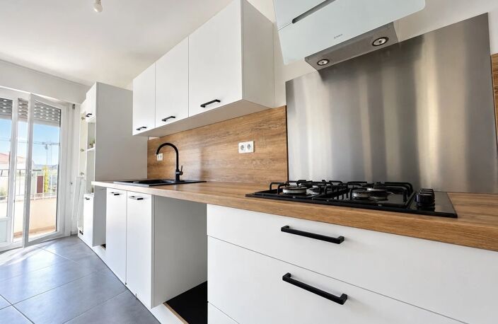 NICE – RIQUIER | 65 m² – 2 BALCONS — photo 2