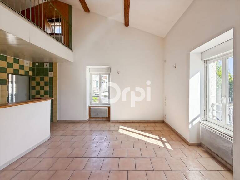 Appartement  1er &tage À Vendre — photo 1