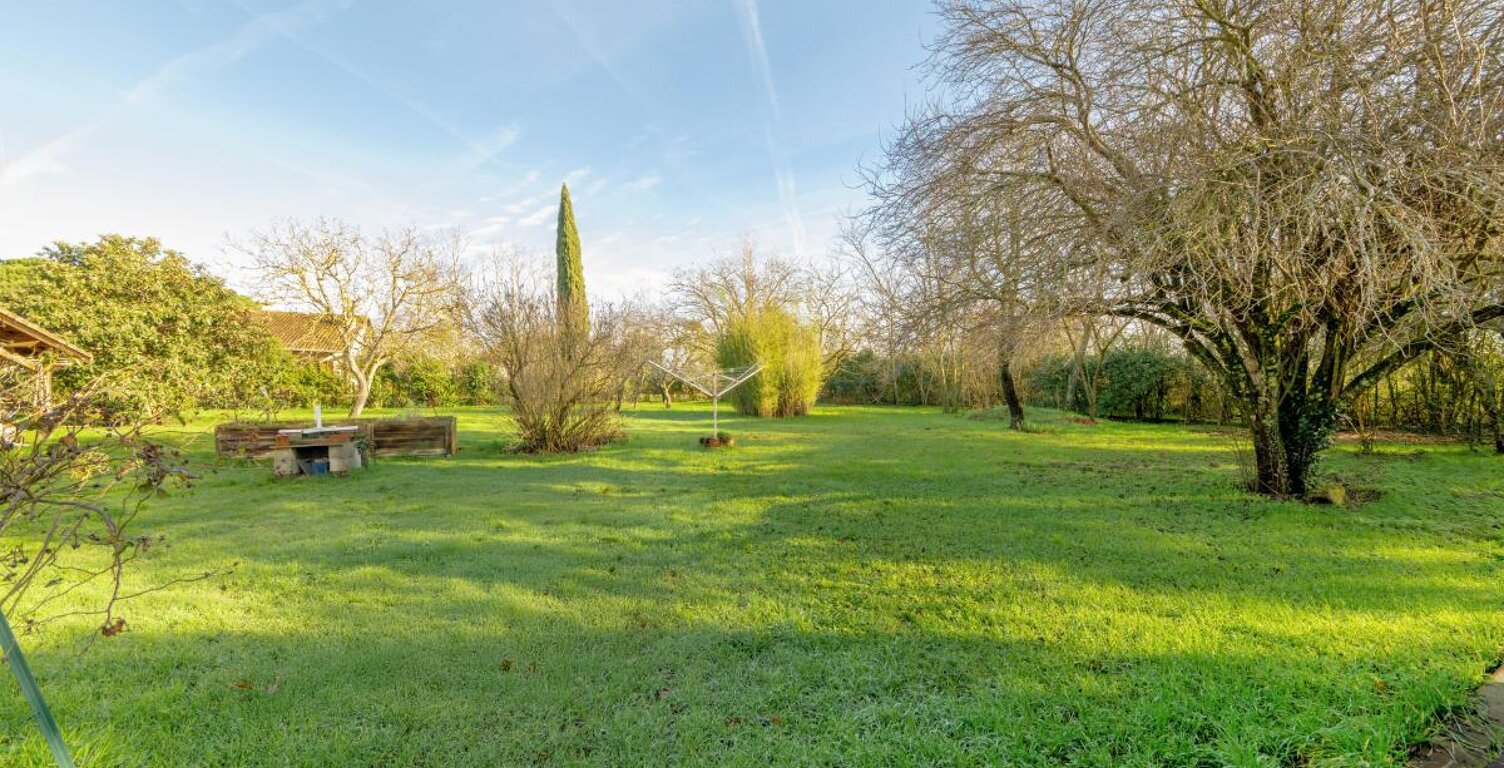 Tournefeuille maison individuelle sur terrain 3000 m2 avec garage, dépendances et piscine — photo 1