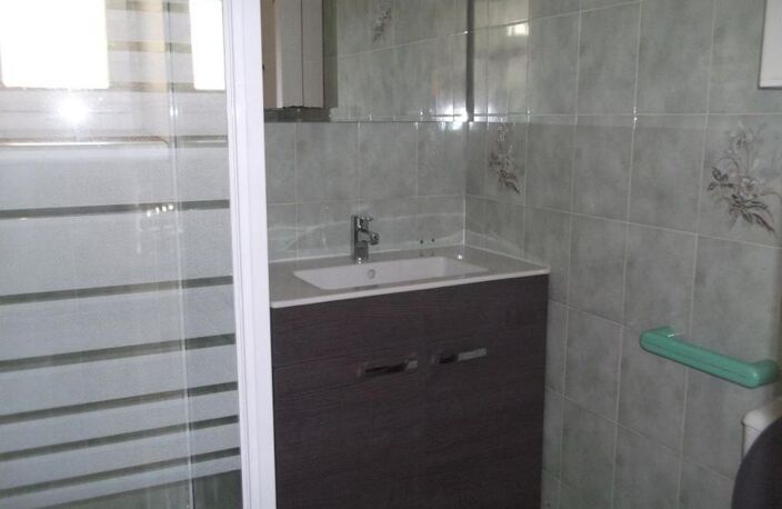 Maison de 130m2 à louer sur Montvendre — photo 3