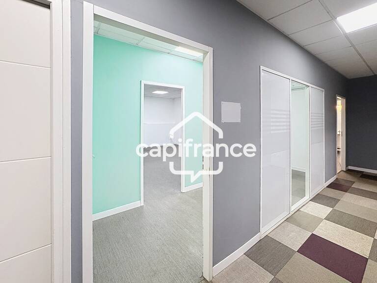 Local/bureau 48 m² A LOUER Moudong BAIE MAHAULT (971) — photo 1
