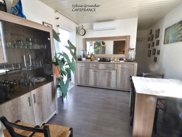 Appartement à vendre Duplex plein de charme 2 chambres avec grand balcon SAINT SAVOURNIN (13) — photo du bien