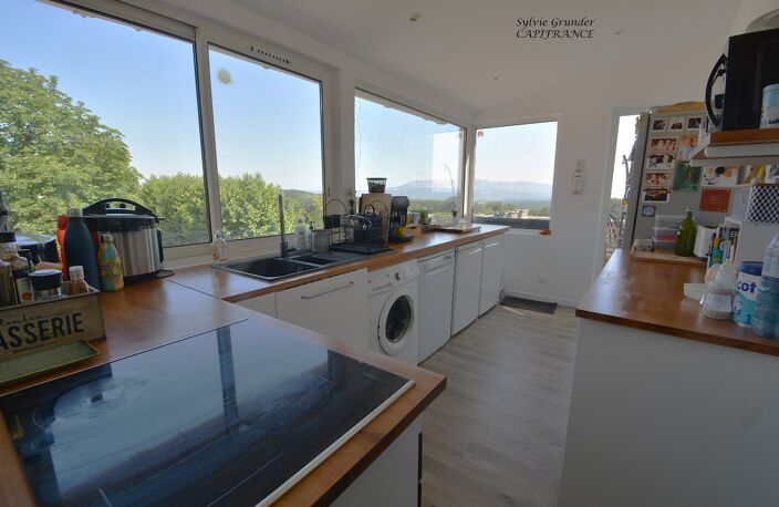 Appartement à vendre Duplex plein de charme 2 chambres avec grand balcon SAINT SAVOURNIN (13) — photo 3