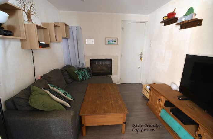 Appartement à vendre Duplex plein de charme 2 chambres avec grand balcon SAINT SAVOURNIN (13) — photo 4