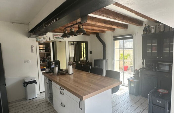 Saumur(49400) à 2,5km du coeur de ville, maison de 110m² entièrement restaurée - Garage - Jardin indépendant — photo 3