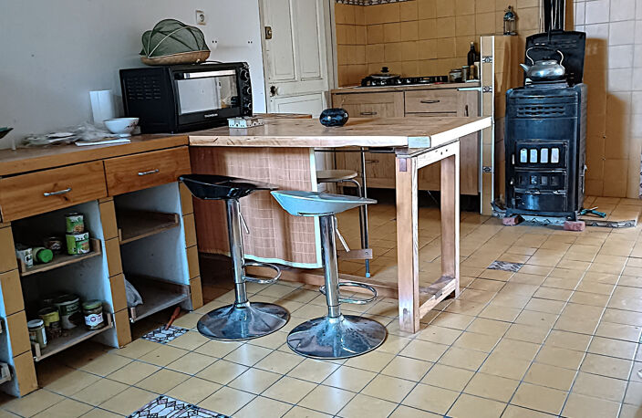 Corps de ferme à vendre 6 pièces - Atelier - Hangar - Dépendances - Terrain 1952 m2 à LACHAUX (63290) — photo 4