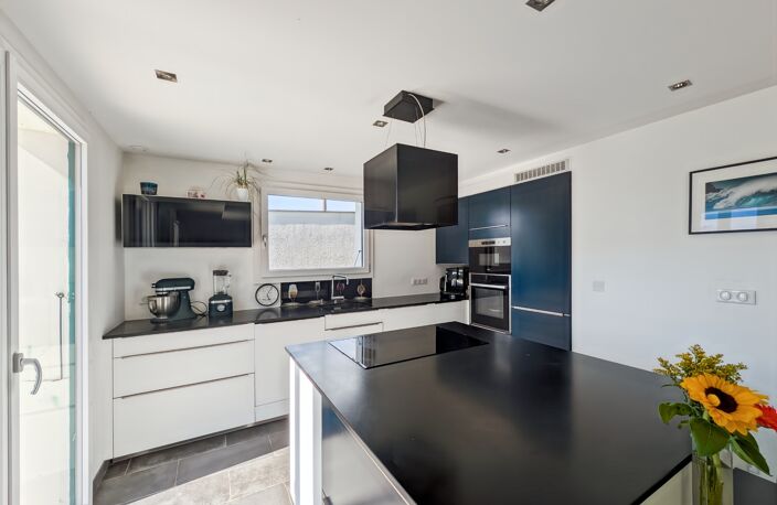 À vendre Maison 6 pièces LOISIN (74) Maison familiale avec piscine et dépendance – Secteur recherché aux portes de Genève — photo 5