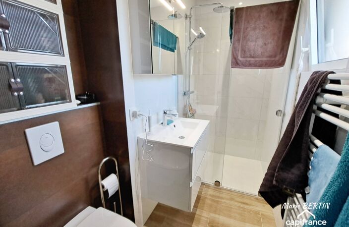 Maison à vendre 8 pièces et annexe avec 2 T2 SAINT ROMANS LES MELLE (79) — photo 4