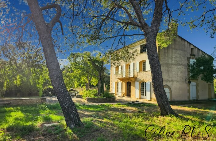 BELLE DEMEURE EN PIERRE DE 228 M² – 2 615 M² DE TERRAIN – DÉPENDANCES – UN POTENTIEL EXCEPTIONNEL — photo 2