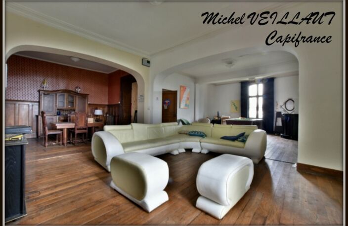 Propriété à vendre avec bâtisse de 15 pièces, 2 gîtes, terrain 7390 m², VILLENEUVE SUR ALLIER (03) — photo 5