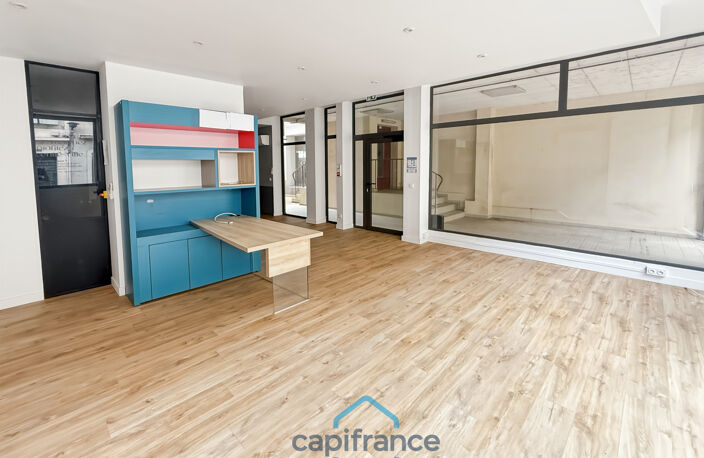 Dpt Landes (40), à vendre AIRE SUR L'ADOUR Local/Bureaux de 72m² utilisables + cave, bon emplacement au centre-ville — photo 3