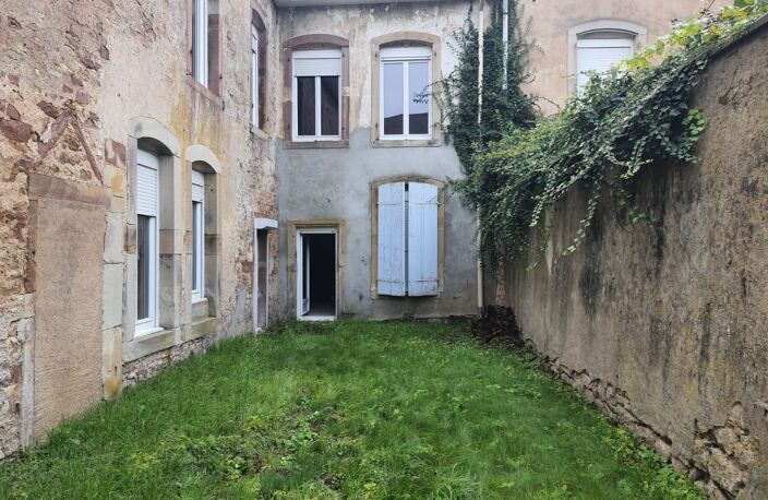 Dpt Vosges (88), à vendre RAMBERVILLERS immeuble T15 de 280 m2 à rénover en 5 ou 6 appartements avec cour — photo 2