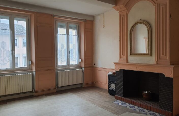 Dpt Vosges (88), à vendre RAMBERVILLERS immeuble T15 de 280 m2 à rénover en 5 ou 6 appartements avec cour — photo 3
