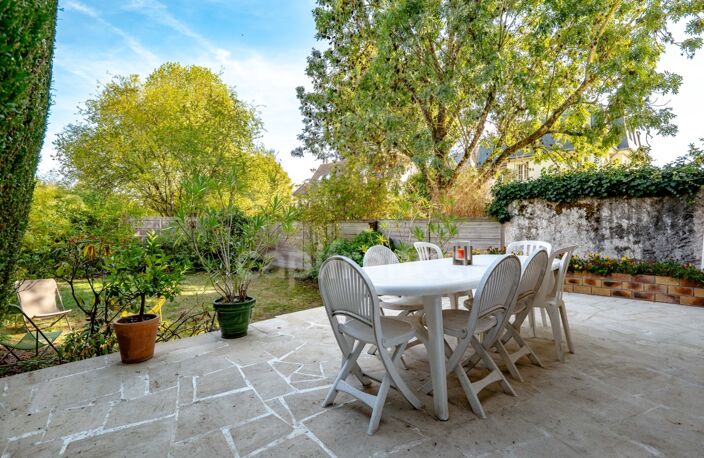 LE CHESNAY, PLATEAU SAINT ANTOINE, PROCHE VERSAILLES MAISON à VENDRE de 220 m2 avec 7 chambres - JARDIN — photo 3