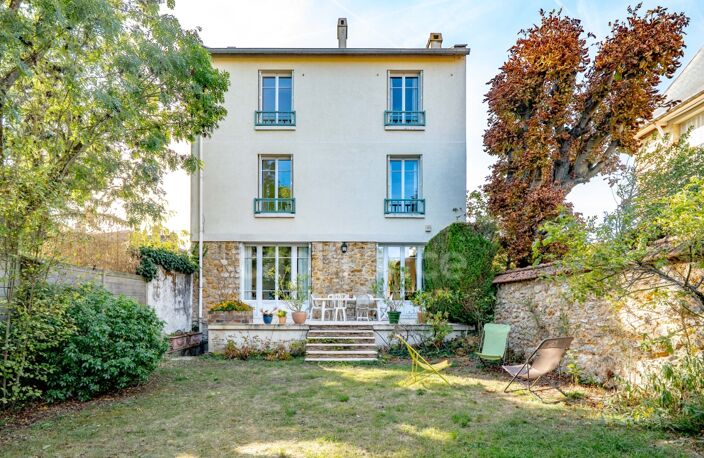 LE CHESNAY, PLATEAU SAINT ANTOINE, PROCHE VERSAILLES MAISON à VENDRE de 220 m2 avec 7 chambres - JARDIN — photo 4