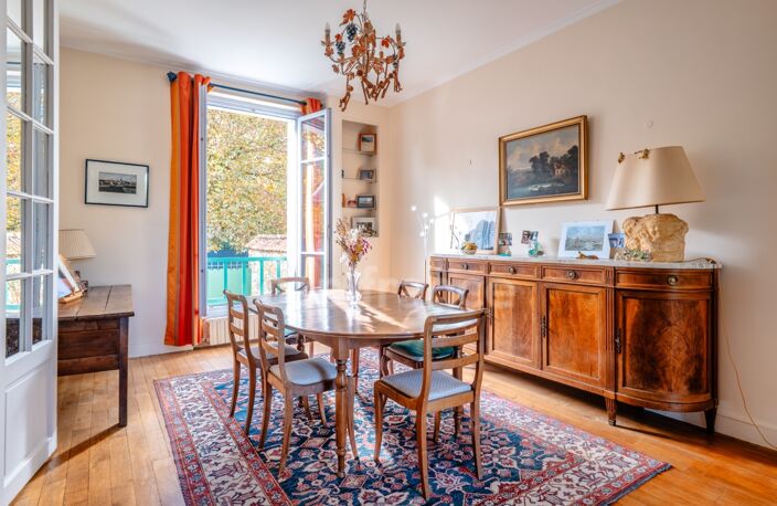 LE CHESNAY, PLATEAU SAINT ANTOINE, PROCHE VERSAILLES MAISON à VENDRE de 220 m2 avec 7 chambres - JARDIN — photo 5