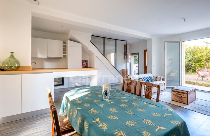 Versailles, A VENDRE MAISON RENOVEE  de 110 m2 au sol- 4 chambres- JARDIN- CALME et proximité des commodités — photo 3