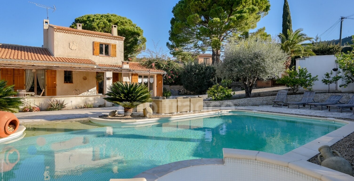 Maison à vendre 7 pièces CEYRESTE (13) piscine pool-house sur 1200 m2 de terrain — photo 1