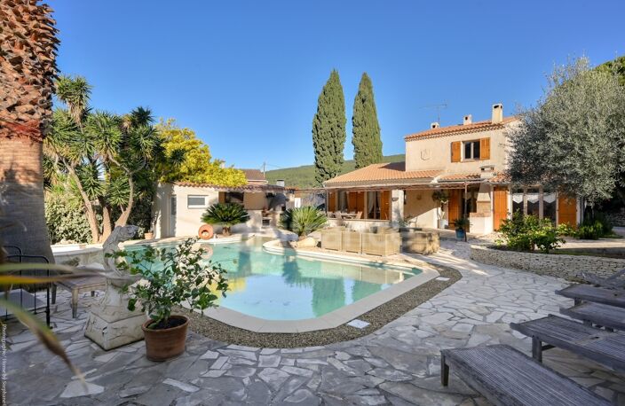 Maison à vendre 7 pièces CEYRESTE (13) piscine pool-house sur 1200 m2 de terrain — photo 4