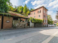 Maison à vendre 8 pièces - 275m2 - 4 Ch. + 2 studios - COURZIEU (69) — photo 3