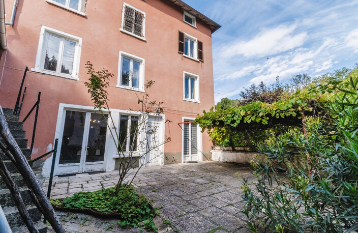 Maison à vendre 8 pièces - 275m2 - 4 Ch. + 2 studios - COURZIEU (69) — photo 5