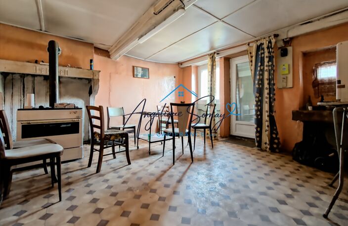 L’ABERGEMENT-DE-CUISERY – MAISON À RÉNOVER, GRANGE ET COMBLES SUR 1 646 m² DE TERRAIN — photo 4