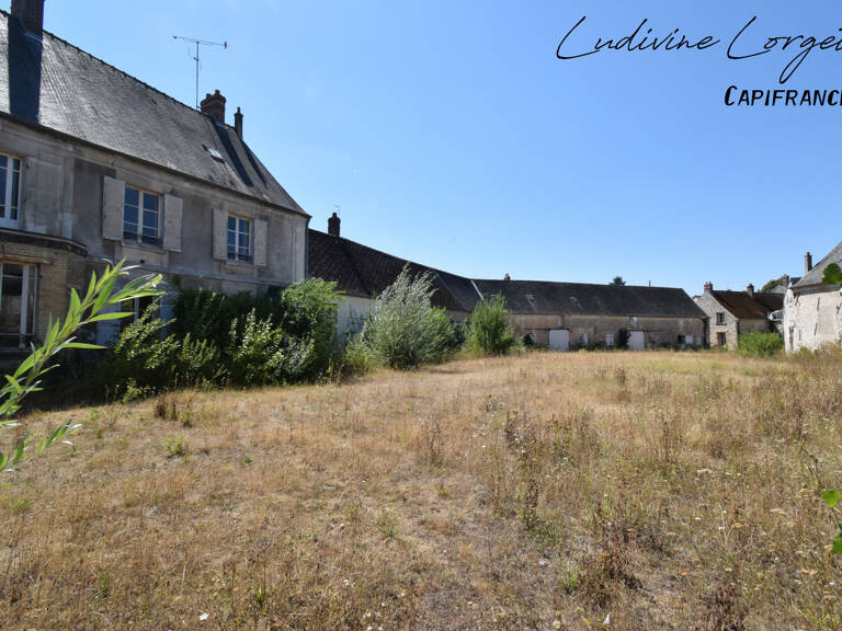 A vendre Corps de ferme à rénover entièrement proche BETZ(60)– Maison de maître de 450 m² -8 chambres -plusieurs bâtiments et terrain de 6 000 m² – Projet destiné à un professio — photo 1