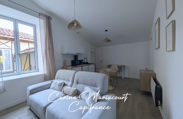 T2 MEUBLÉ 33 M² – ENTIÈREMENT RÉNOVÉ – CENTRE DE SAINT-MAIXENT-L’ÉCOLE — photo 2