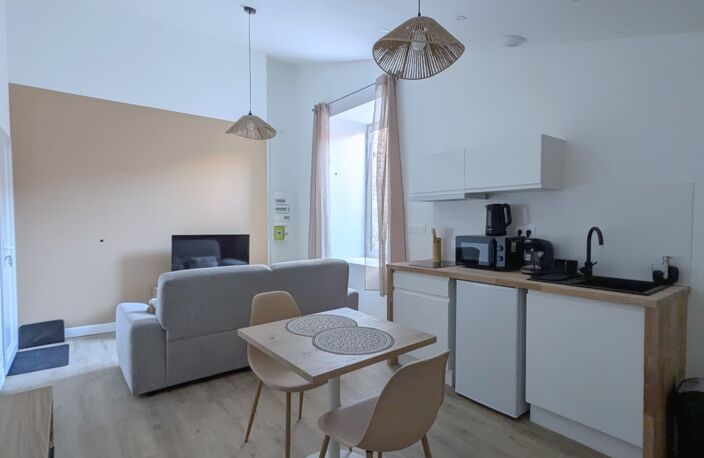 T2 MEUBLÉ 33 M² – ENTIÈREMENT RÉNOVÉ – CENTRE DE SAINT-MAIXENT-L’ÉCOLE — photo 5