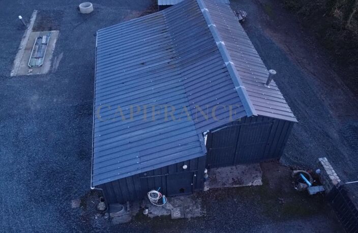 Local Artisanal 140m² + Terrain 700m² - Accès RN12 & Proche Fournisseurs à louer PLOUISY (22) — photo 3