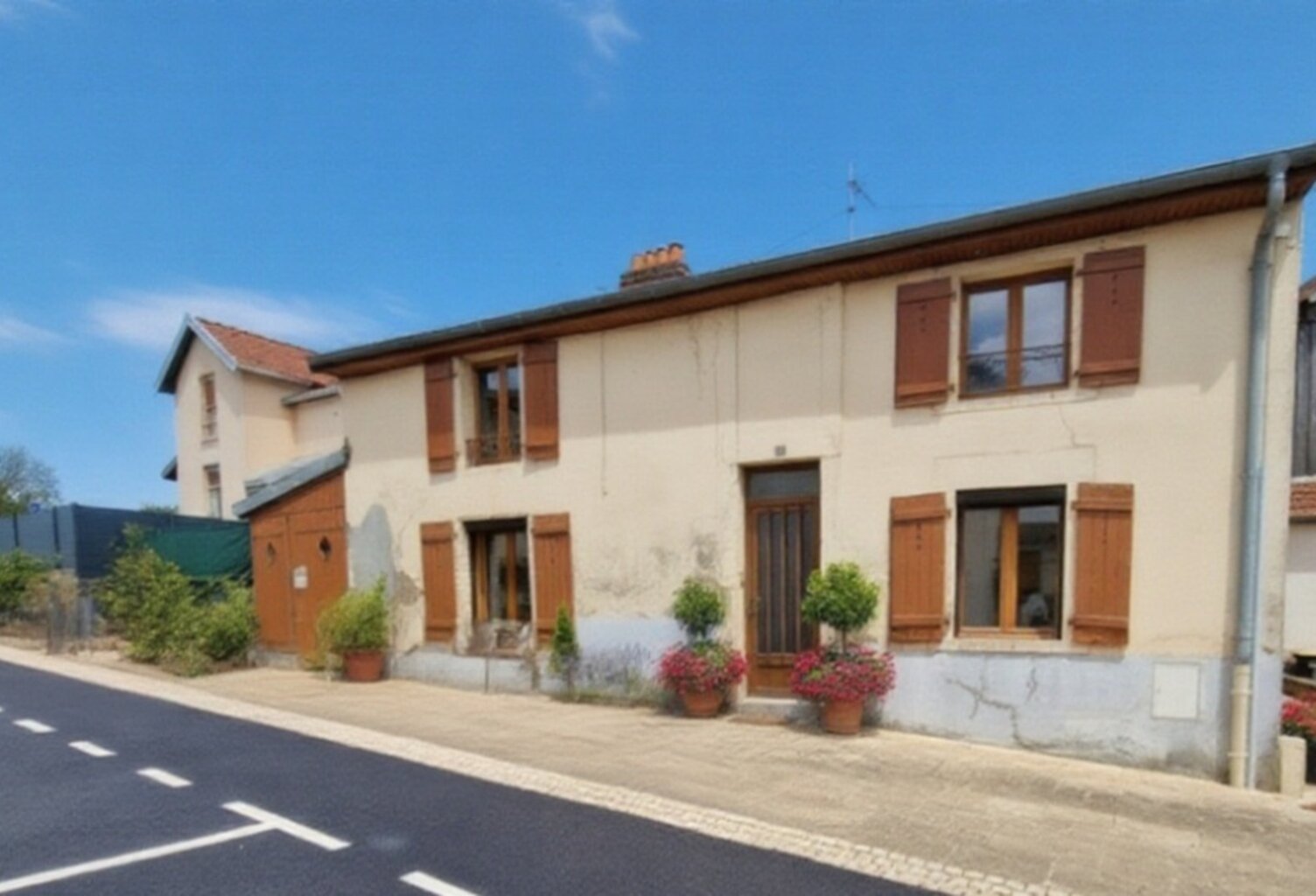 MAISON à vendre VITTEL (88) Possibilité création 2 appartements T2 et T3 sur TERRAIN de 400 m2 — photo 1