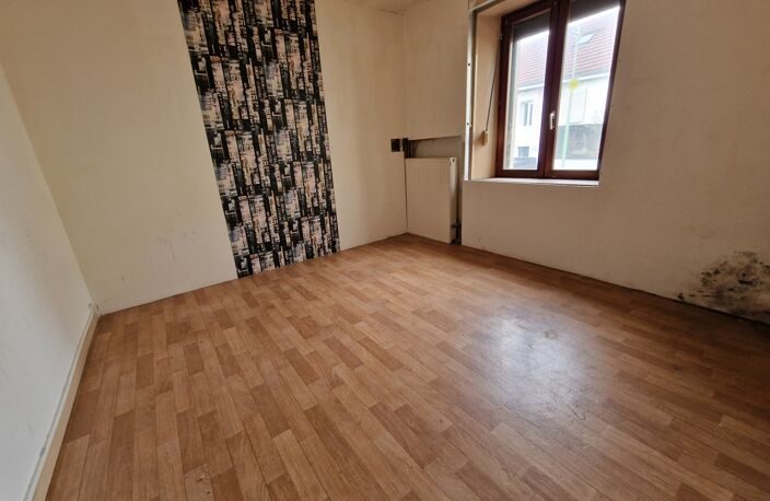 MAISON à vendre VITTEL (88) Possibilité création 2 appartements T2 et T3 sur TERRAIN de 400 m2 — photo 3