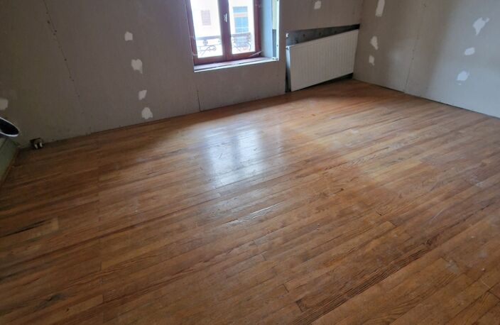 MAISON à vendre VITTEL (88) Possibilité création 2 appartements T2 et T3 sur TERRAIN de 400 m2 — photo 4