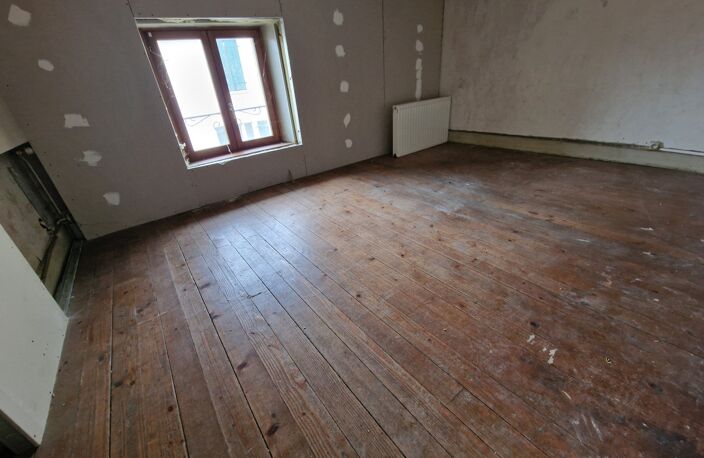 MAISON à vendre VITTEL (88) Possibilité création 2 appartements T2 et T3 sur TERRAIN de 400 m2 — photo 5