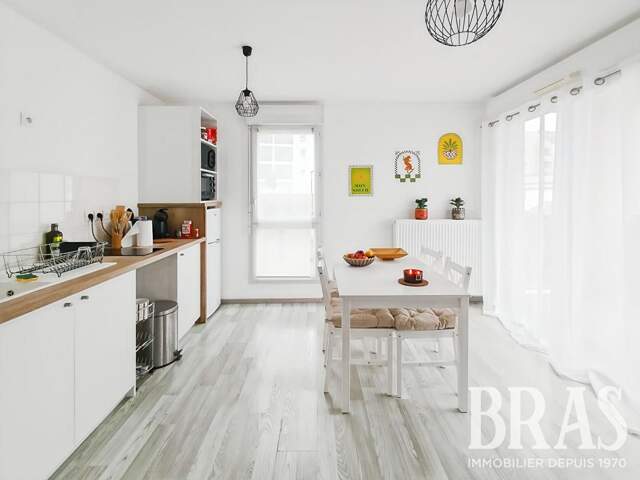 Appartement  T1 bis avec cave et parking — photo du bien
