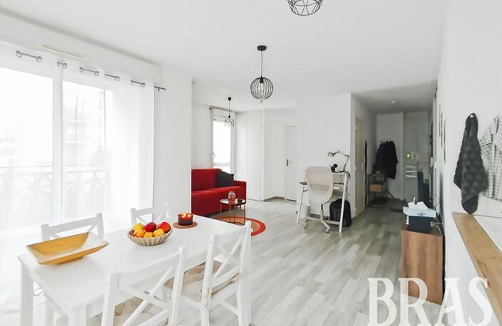 Appartement  T1 bis avec cave et parking — photo 2