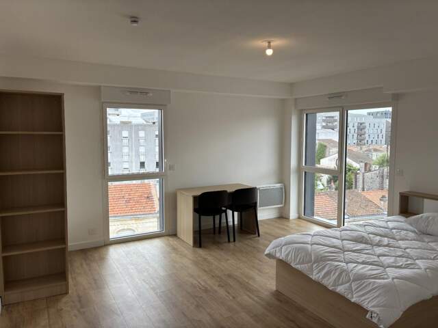 Studio meublé neuf — photo du bien