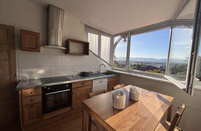 POINT DU JOUR - RUE DU FORT SAINT-IRENEE - DERNIER ETAGE VUE DEGAGEE — photo du bien