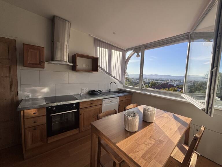 POINT DU JOUR - RUE DU FORT SAINT-IRENEE - DERNIER ETAGE VUE DEGAGEE — photo 1