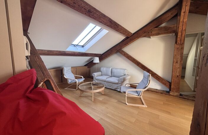 POINT DU JOUR - RUE DU FORT SAINT-IRENEE - DERNIER ETAGE VUE DEGAGEE — photo 3