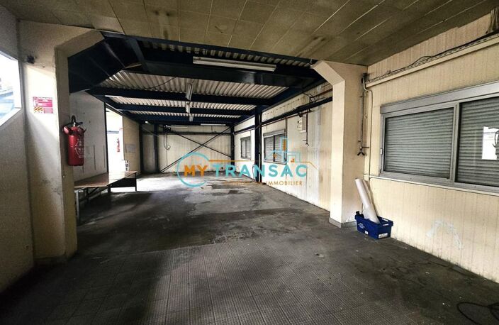 A VENDRE - RARE - MyTransac vous propose sur LIVRY GARGAN, un bâtiment indépendant de 550m² — photo 3