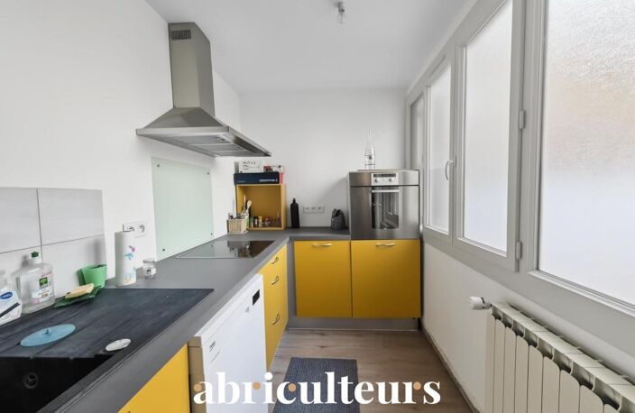 Maison 4 pièces 96 m² avec cour et garage en vente à Cognac 16100 — photo 2