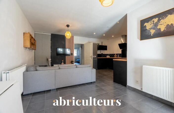 Gardanne (13120) : Appartement T3 en rez-de-jardin avec terrasse et box fermé — photo 4