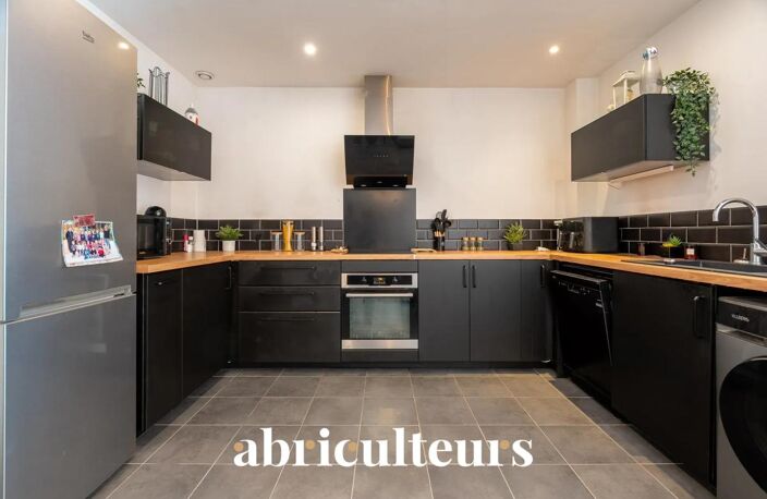 Gardanne (13120) : Appartement T3 en rez-de-jardin avec terrasse et box fermé — photo 5