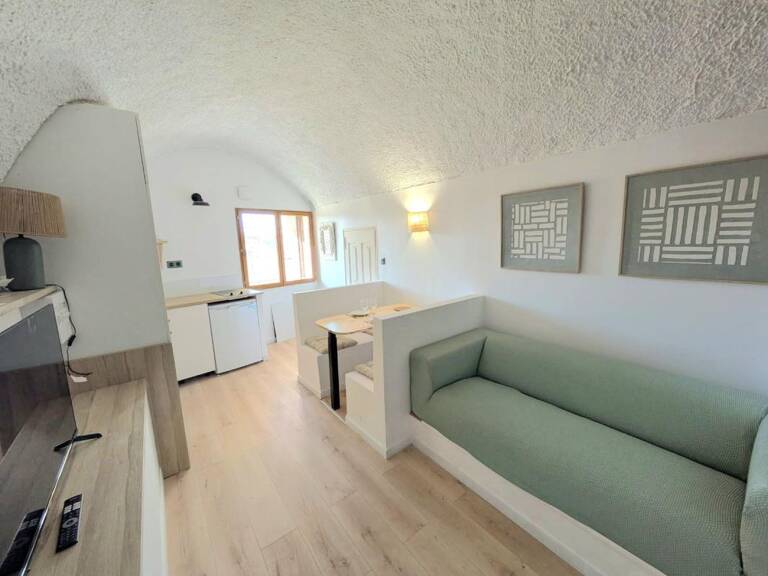 À louer Appartement T1 bis meublé 37 m²  La Verdière (83) proche Cadarache — photo 1