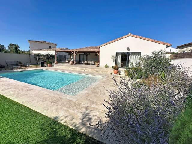 Maison À Vendre, Morières les Avignon, plain-pied, 132m², 4 chambres, piscine, garage — photo du bien